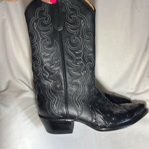 Elegant Black Leather Heeled Boots